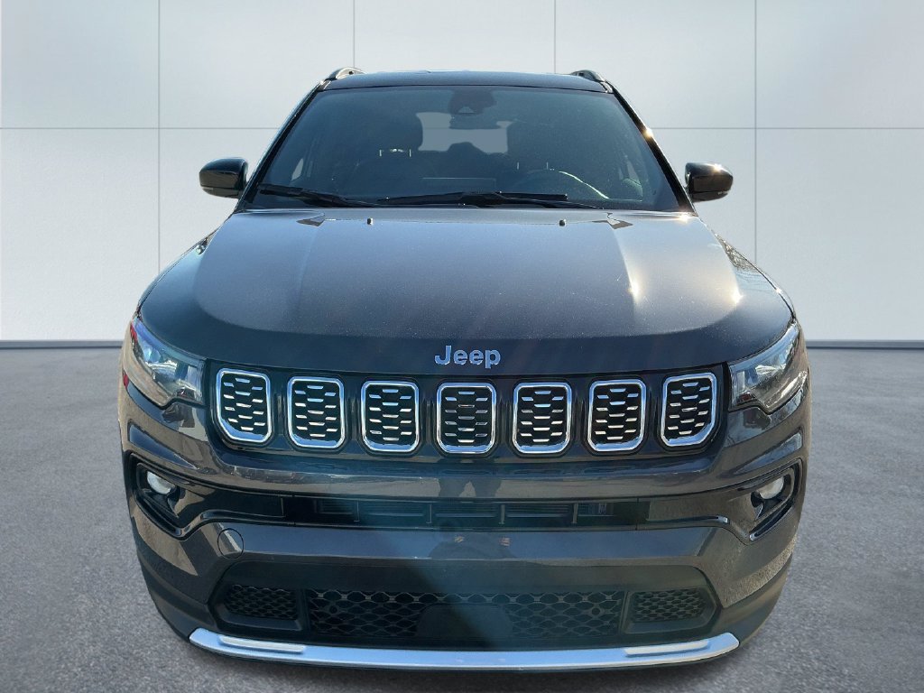 Used 2024 Jeep Compass Limited AWD/4WD image 10