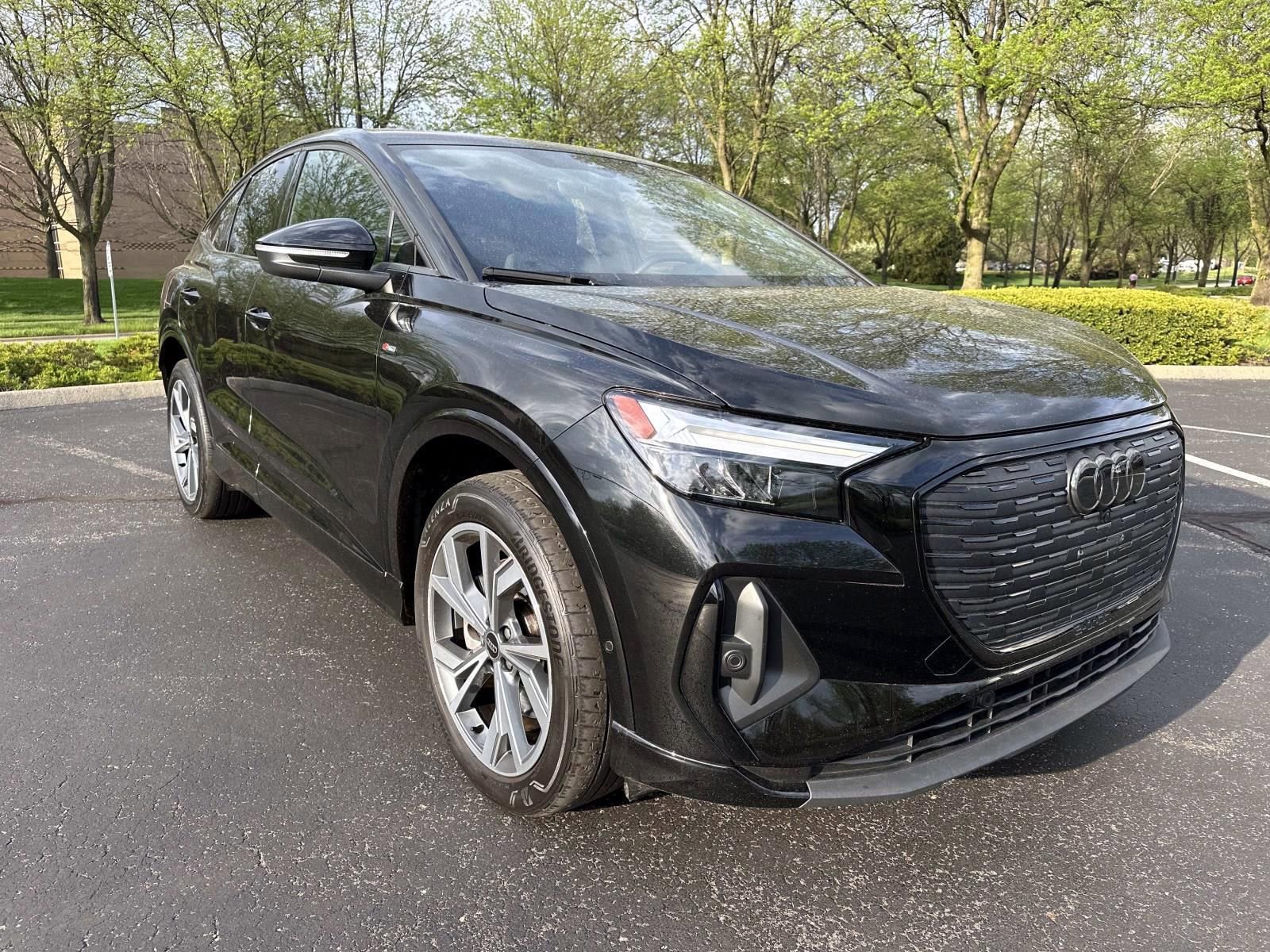 Used 2023 Audi Q4 e-tron Premium Plus w/ Premium Plus image 3
