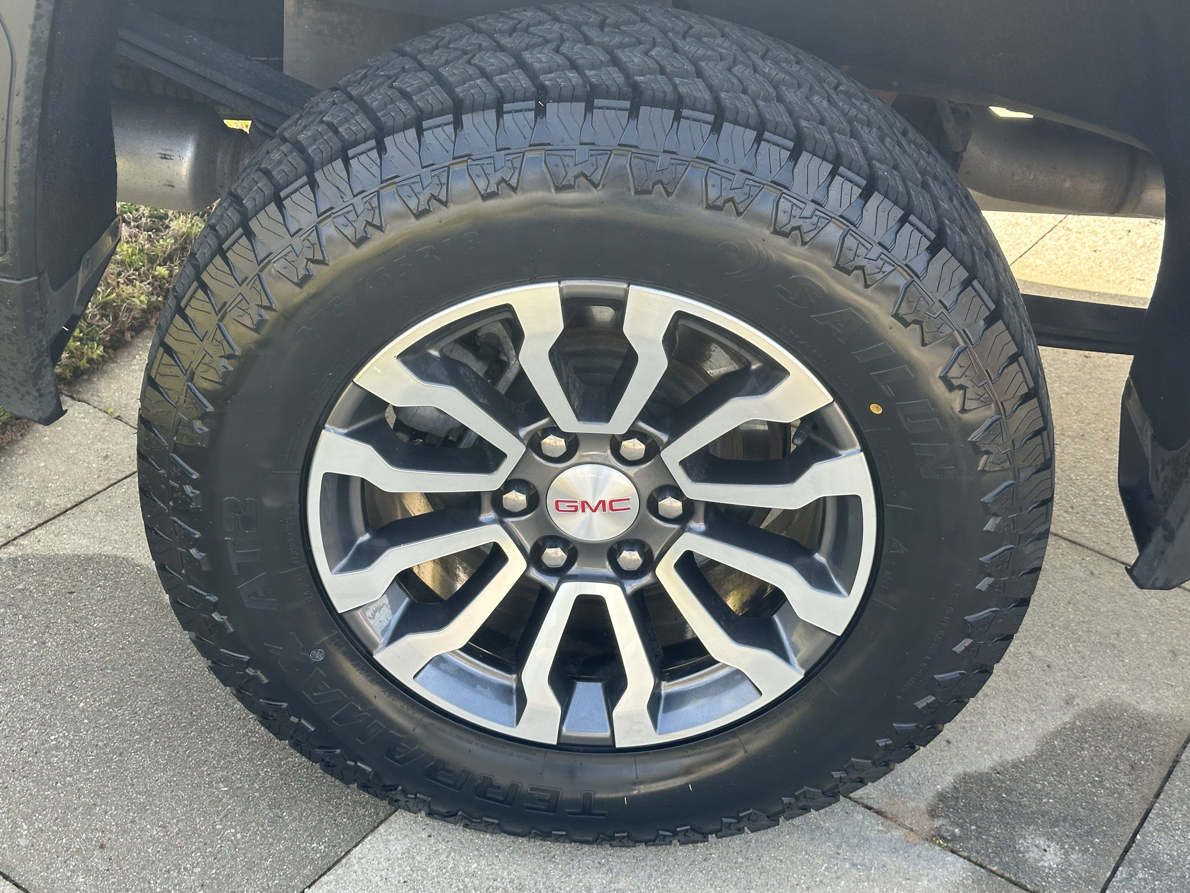 Used 2022 GMC Sierra 1500 AT4 w/ AT4 Preferred Package image 19