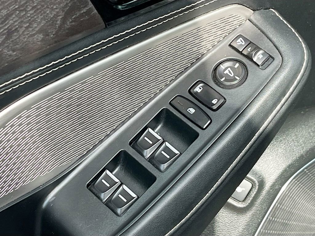 Used 2023 Acura MDX SH-AWD w/ Advance Package image 18