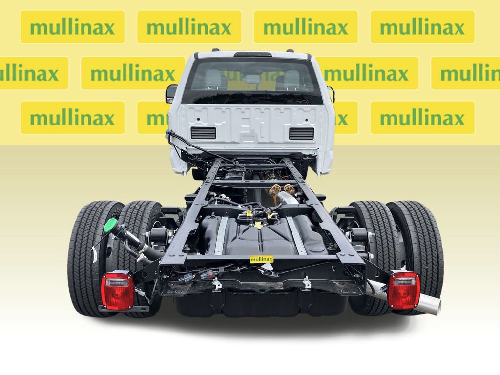 New 2025 Ford F550 4x4 SuperCab Super Duty image 32