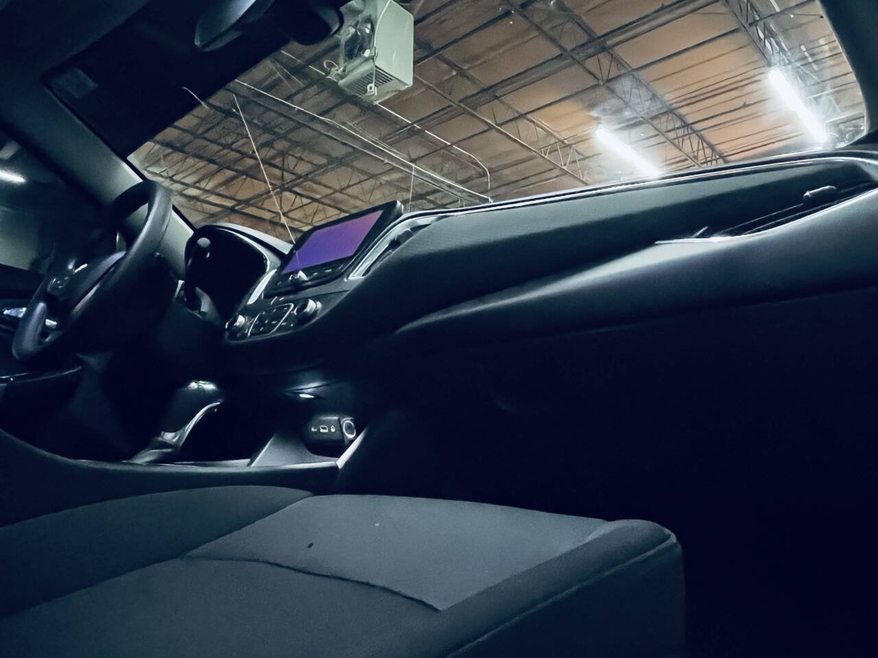 Used 2020 Chevrolet Malibu LT FWD image 23