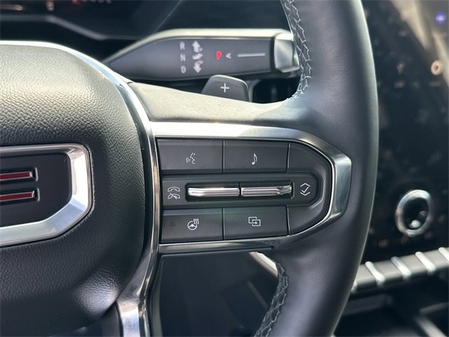 Used 2025 GMC Acadia Elevation image 17