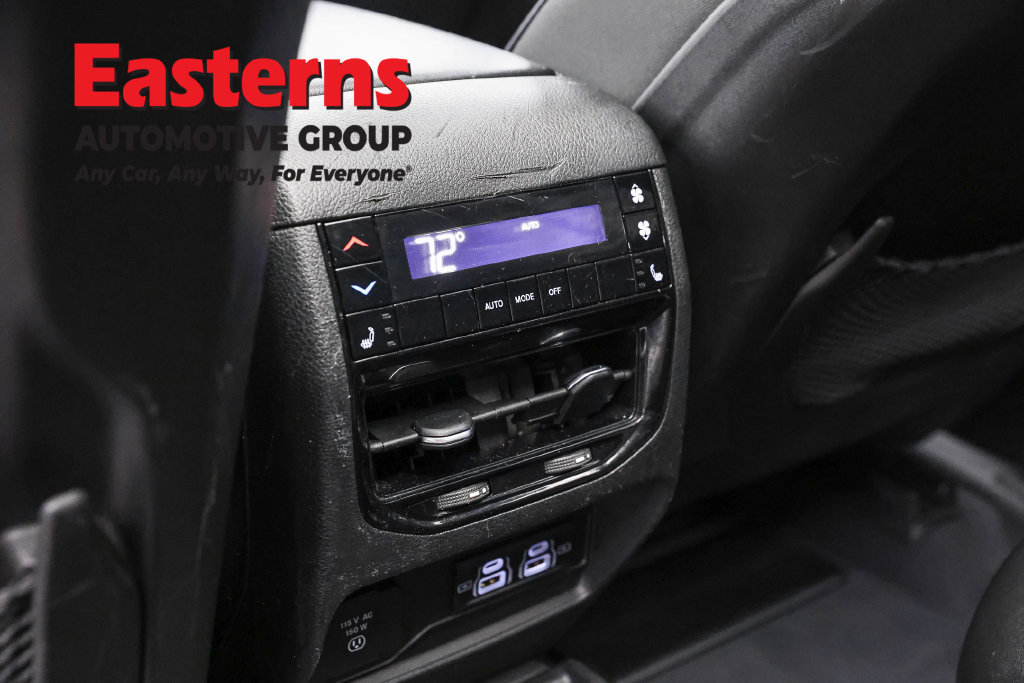 Used 2023 Jeep Grand Cherokee L Limited AWD/4WD image 26