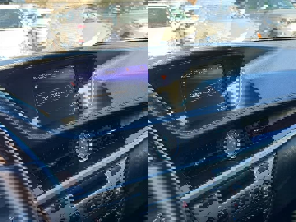 Used 2018 Lexus ES 350 w/ Luxury Package w/Wood Trim image 25