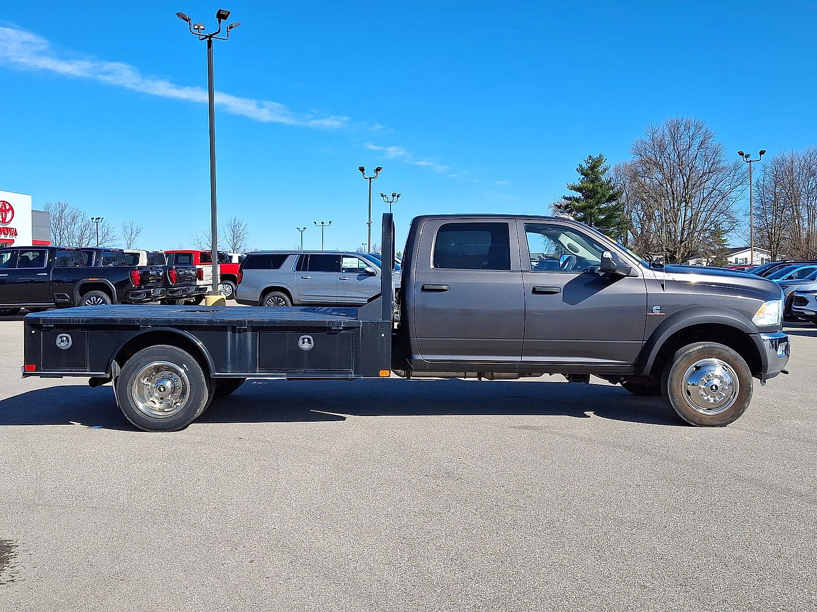 Used 2017 RAM 5500 Tradesman w/ Max Tow Package RWD image 24