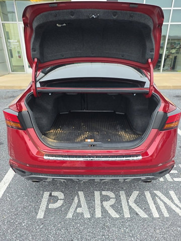 Used 2021 Nissan Altima 2.5 SR w/ SR Premium Package image 9