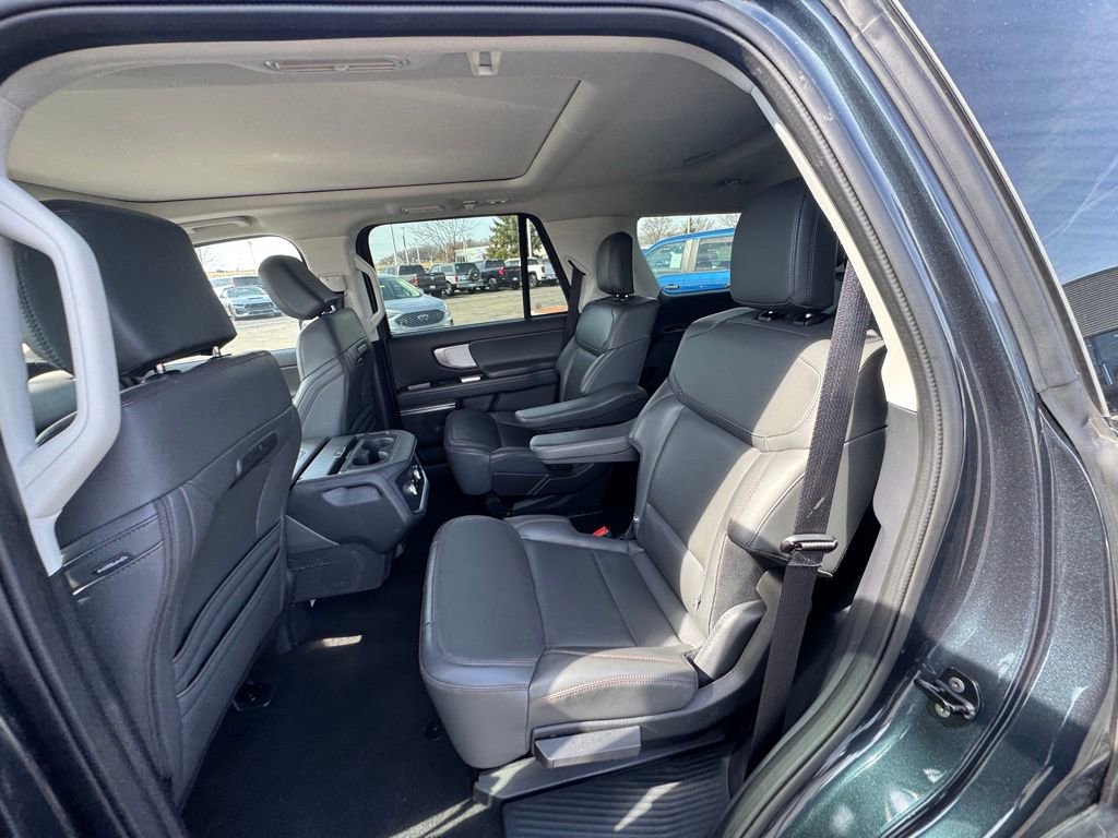 Certified 2025 Ford Expedition Active AWD/4WD image 14