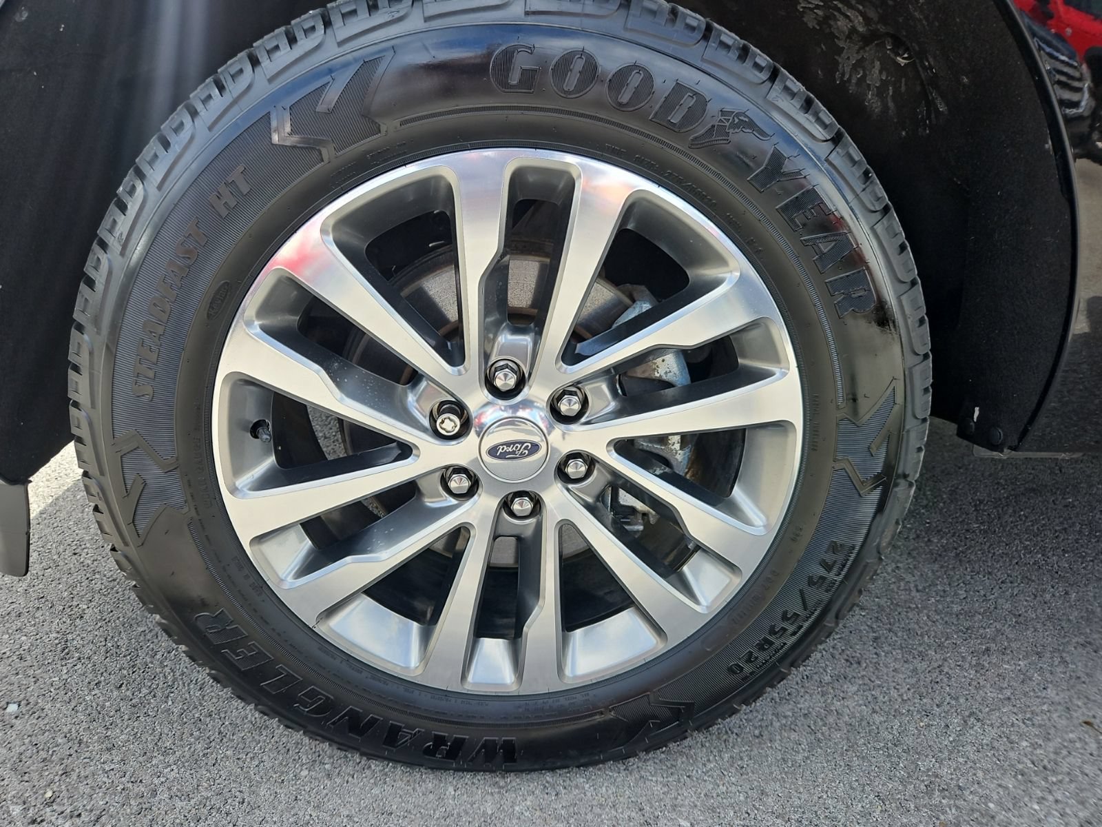Used 2018 Ford Expedition Limited w/ Equipment Group 301A AWD/4WD image 28