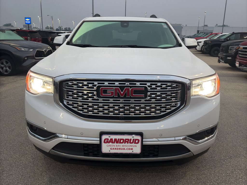 Certified 2018 GMC Acadia Denali w/ Technology Package AWD/4WD image 3