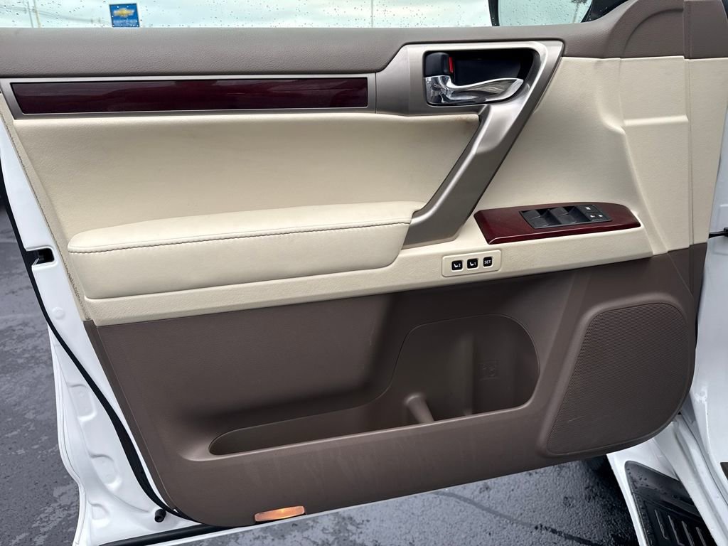 Used 2019 Lexus GX 460 image 12