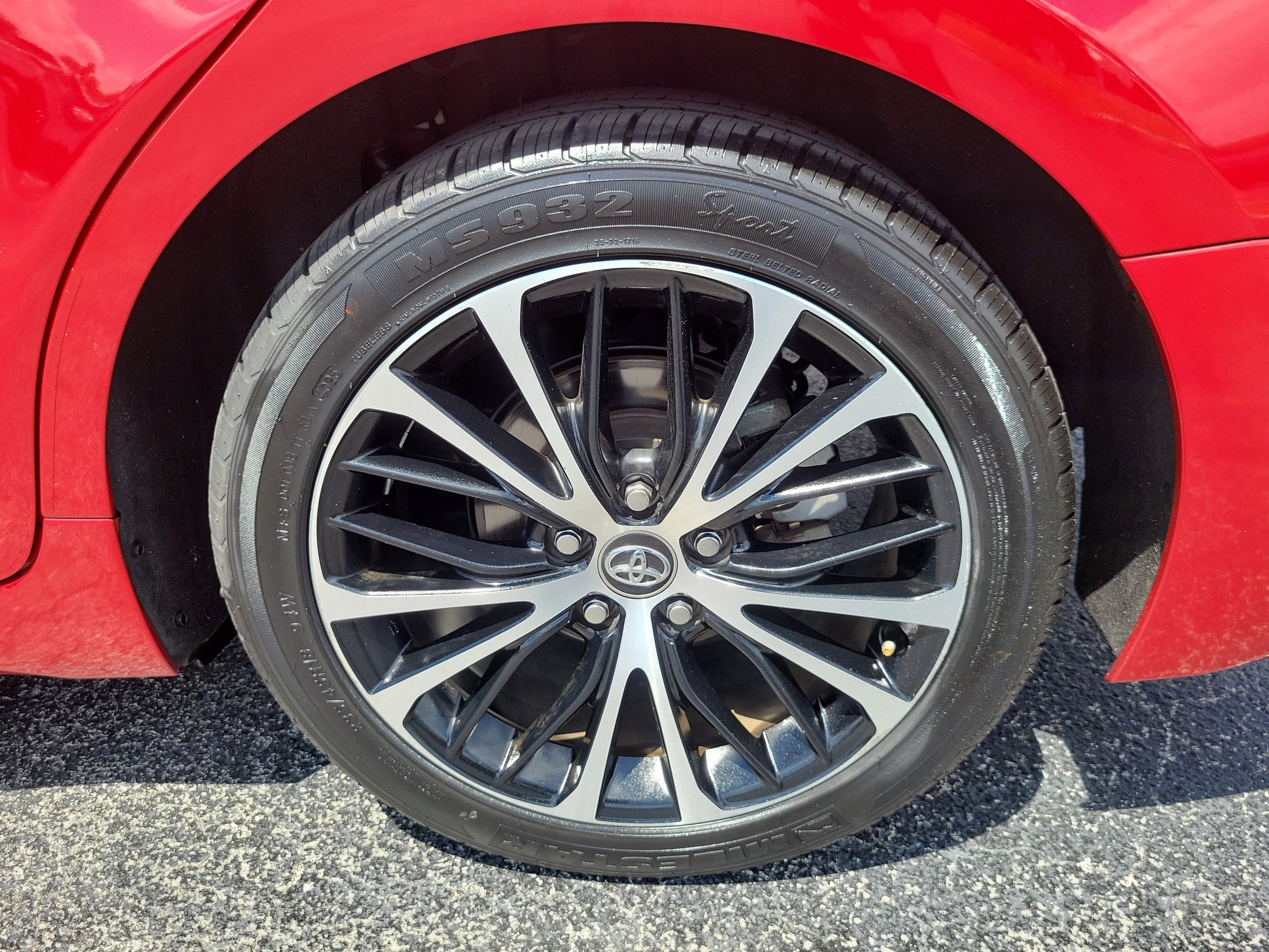 Used 2020 Toyota Camry SE FWD image 29