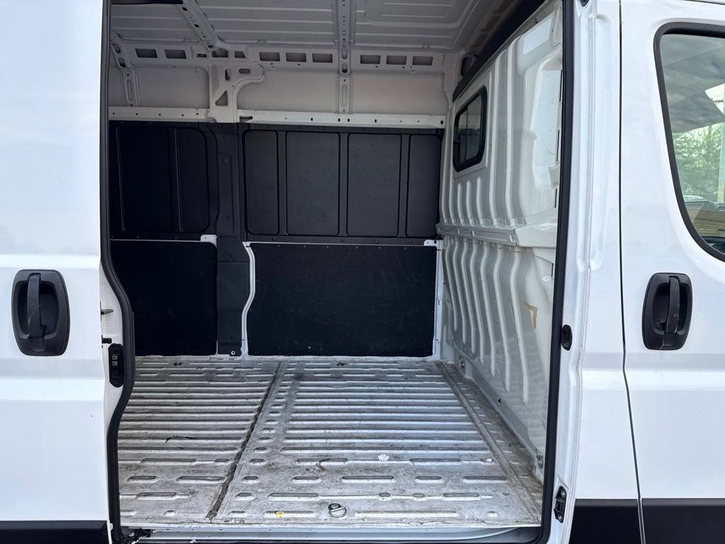 Used 2024 RAM ProMaster 2500 w/ Convenience Group FWD image 20
