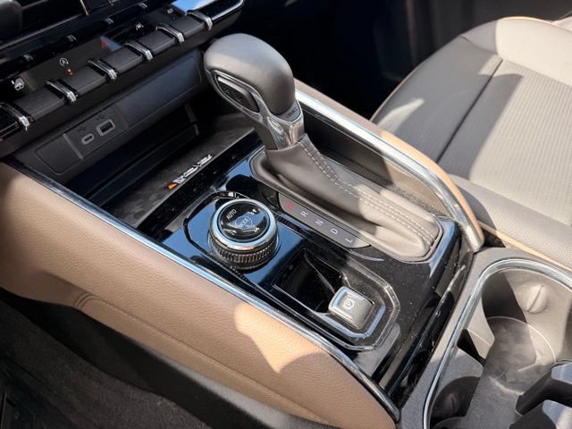 Used 2025 GMC Canyon Denali AWD/4WD image 26