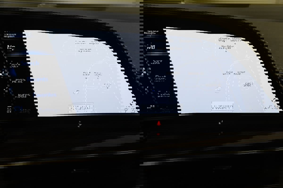 Used 2022 Cadillac Escalade ESV Premium Luxury image 9