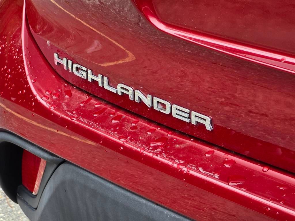 Used 2021 Toyota Highlander XLE FWD image 13