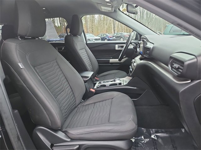 Used 2021 Ford Explorer XLT image 26
