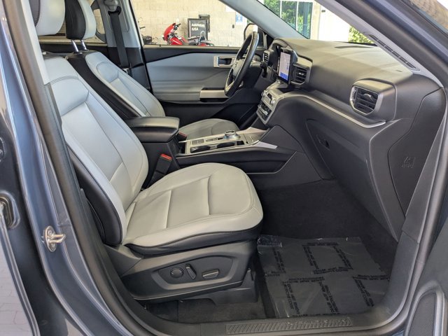 Used 2021 Ford Explorer XLT w/ Equipment Group 202A RWD image 18
