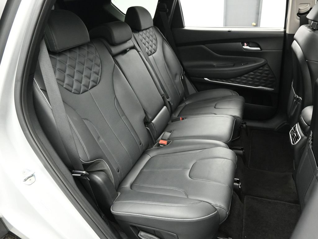 Used 2022 Hyundai Santa Fe SEL Premium image 19