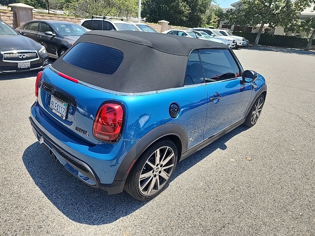 Used 2024 MINI Cooper S w/ Signature Upholstery Package FWD image 5