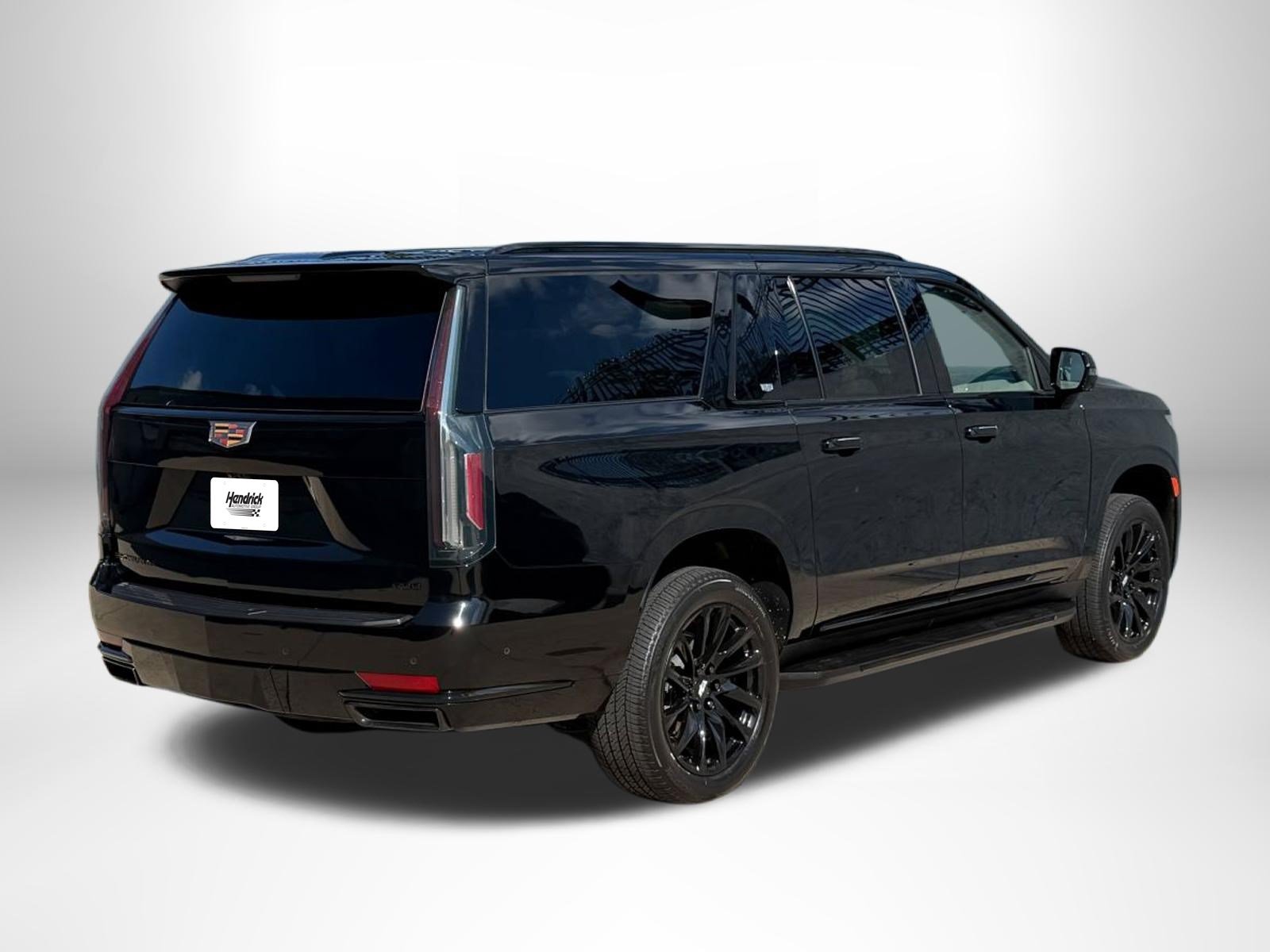 Used 2024 Cadillac Escalade ESV Sport Platinum w/ LPO, ONYX Package AWD/4WD image 3