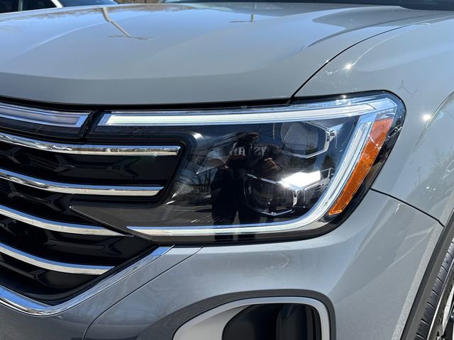 Certified 2025 Volkswagen Atlas SE image 9