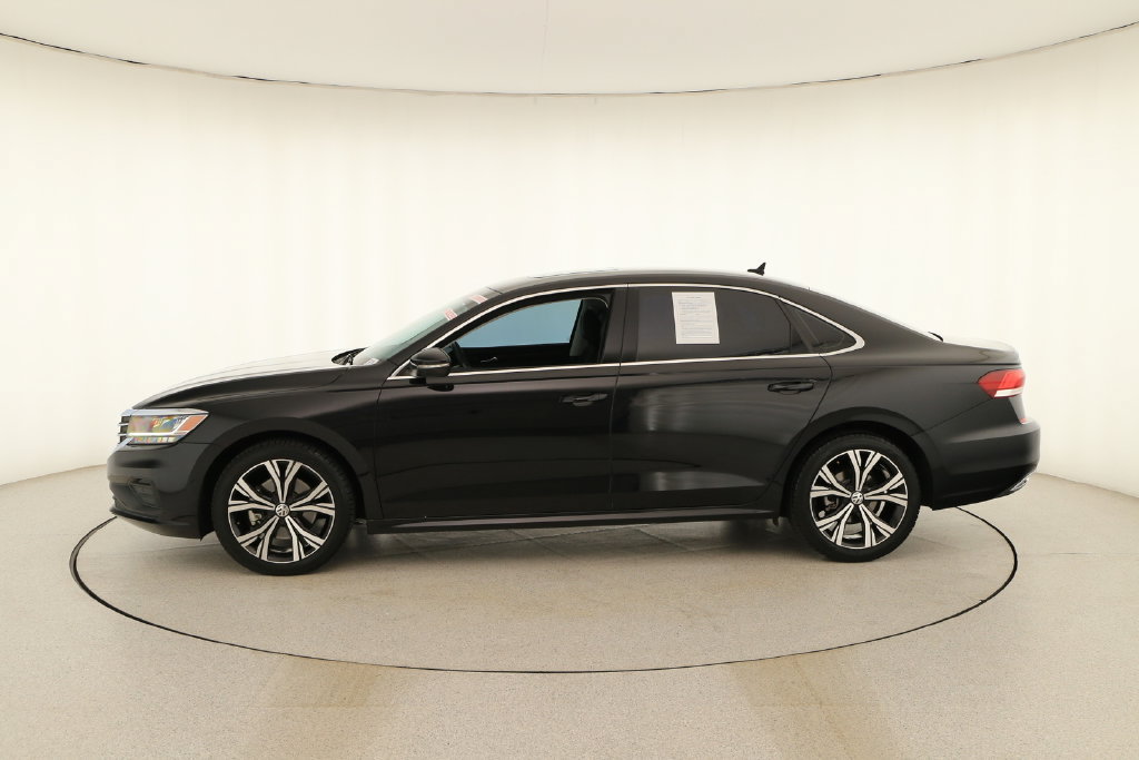 Used 2020 Volkswagen Passat 2.0T SEL FWD image 2