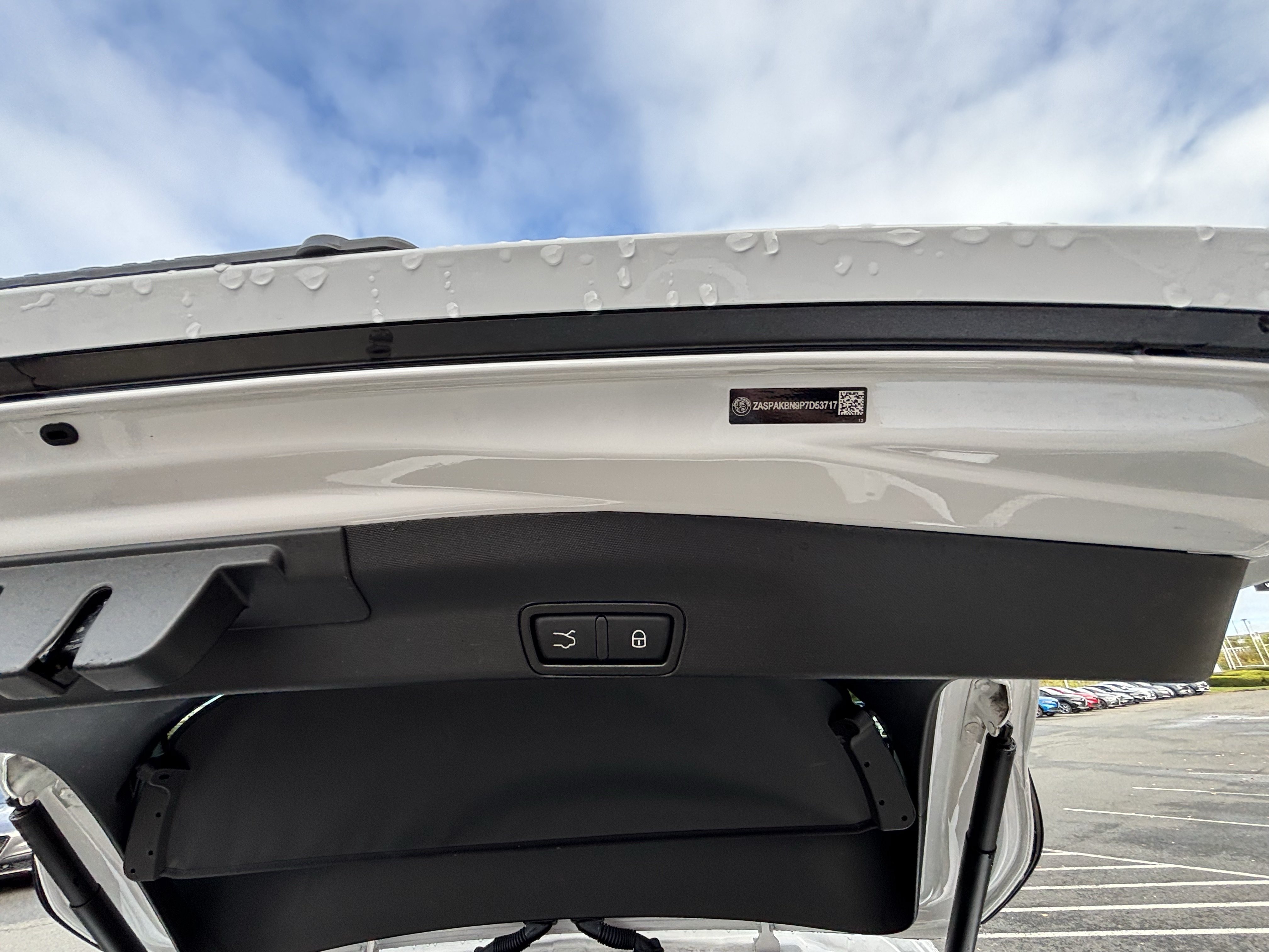 Certified 2023 Alfa Romeo Stelvio Ti AWD/4WD image 48