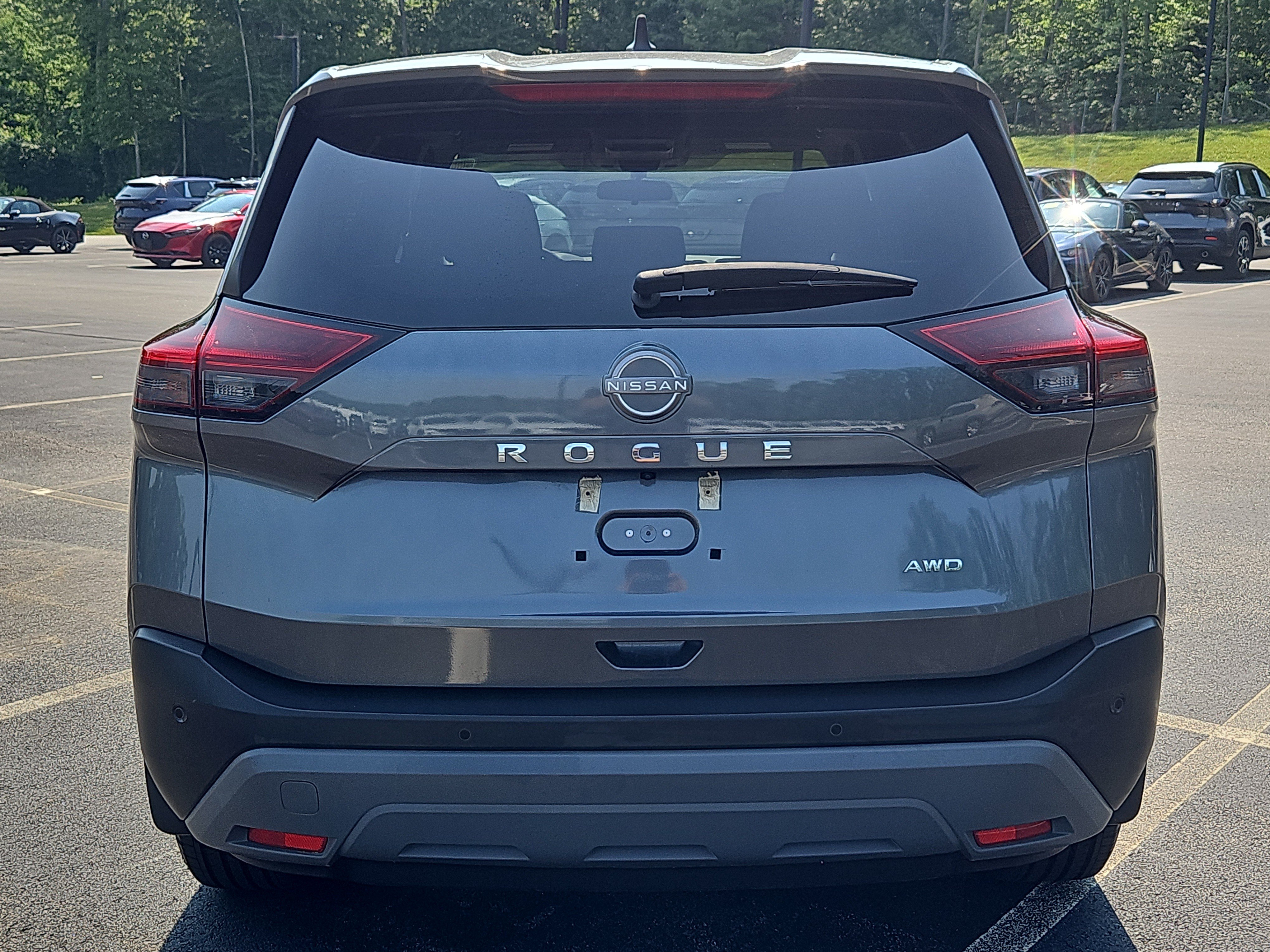 Used 2023 Nissan Rogue S AWD/4WD image 7