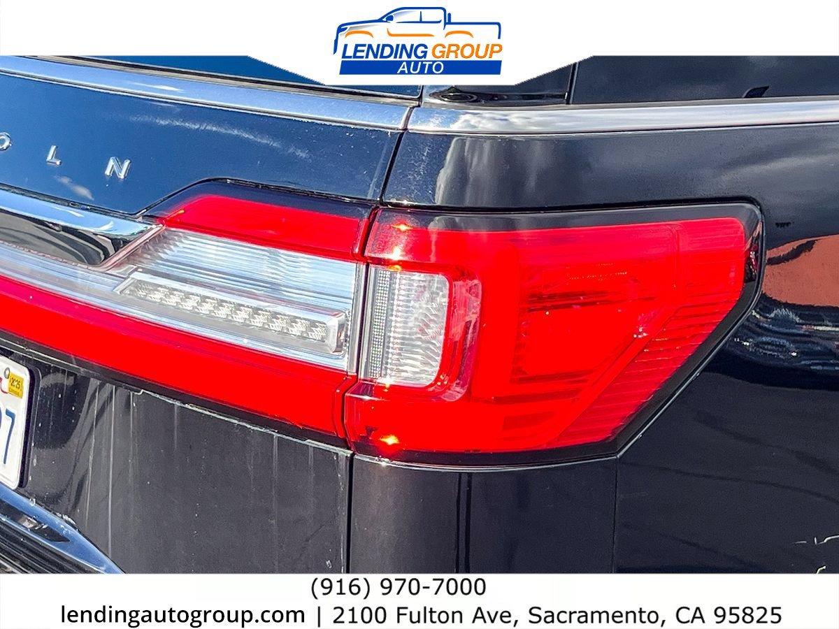 Used 2019 Lincoln Navigator Premiere image 8