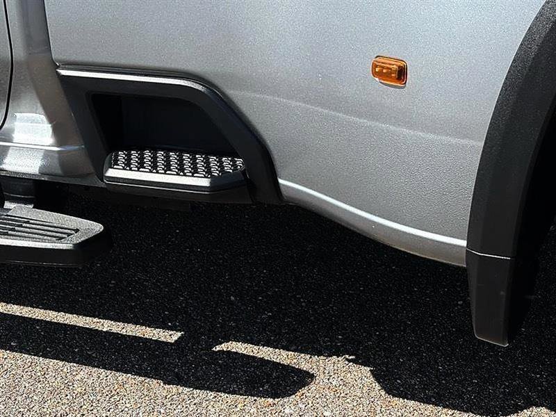 Used 2024 Chevrolet Silverado 3500 High Country image 64