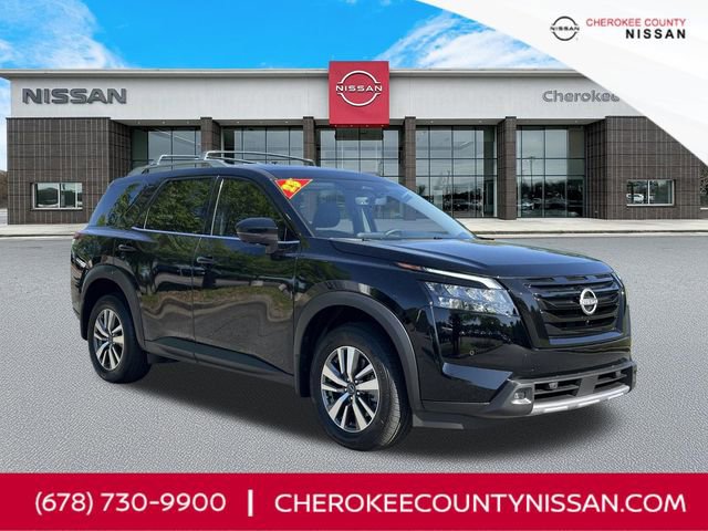 Certified 2025 Nissan Pathfinder SL w/ Black Appearance Package