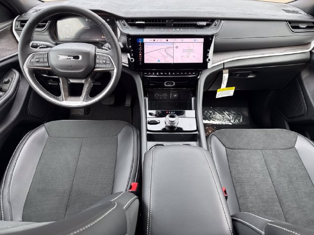 New 2026 Jeep Grand Cherokee Altitude AWD/4WD image 16
