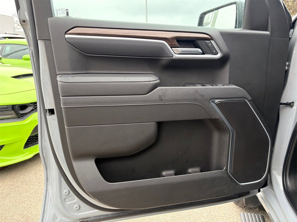 Used 2025 Chevrolet Silverado 1500 RST w/ LPO, Dark Essentials Package image 19