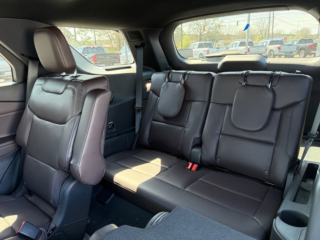 New 2026 Ford Explorer Platinum image 19