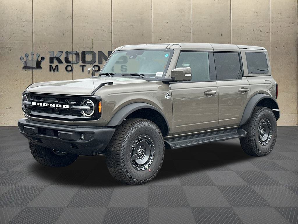 New 2025 Ford Bronco Outer Banks w/ Sasquatch Package