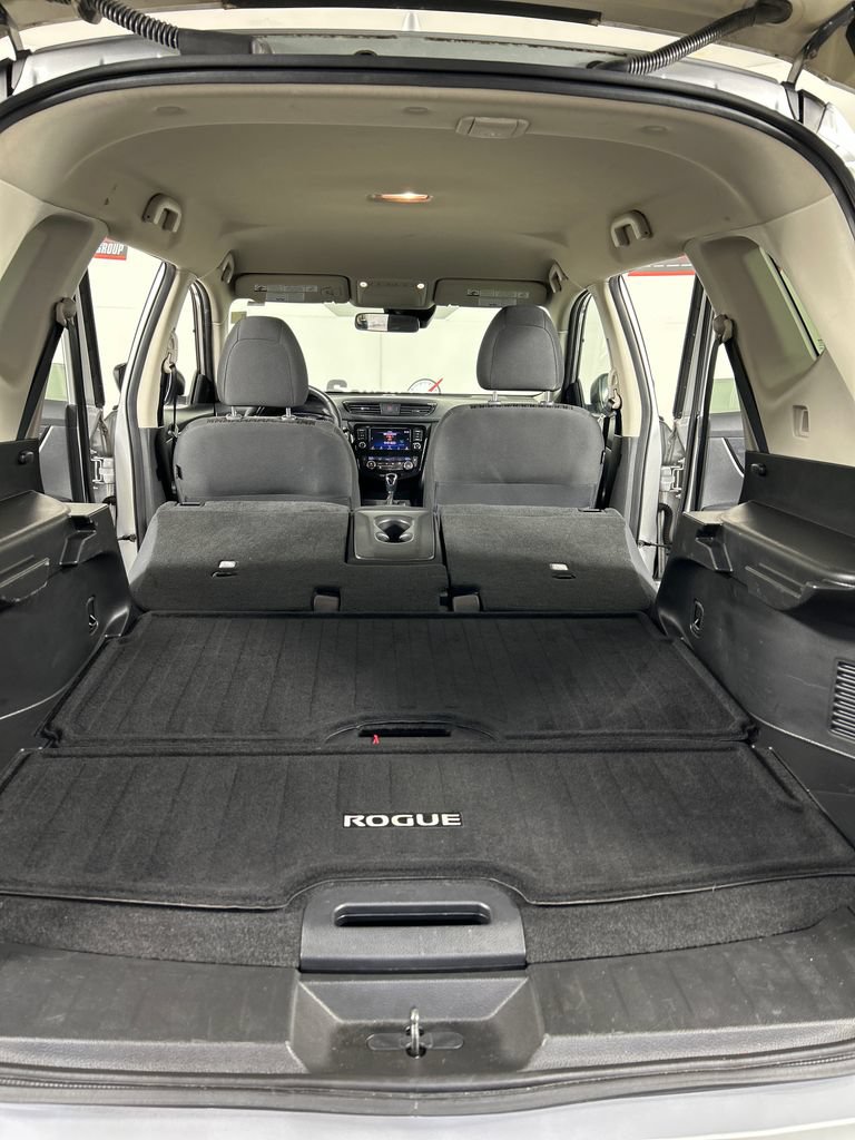 Used 2019 Nissan Rogue SV AWD/4WD image 21