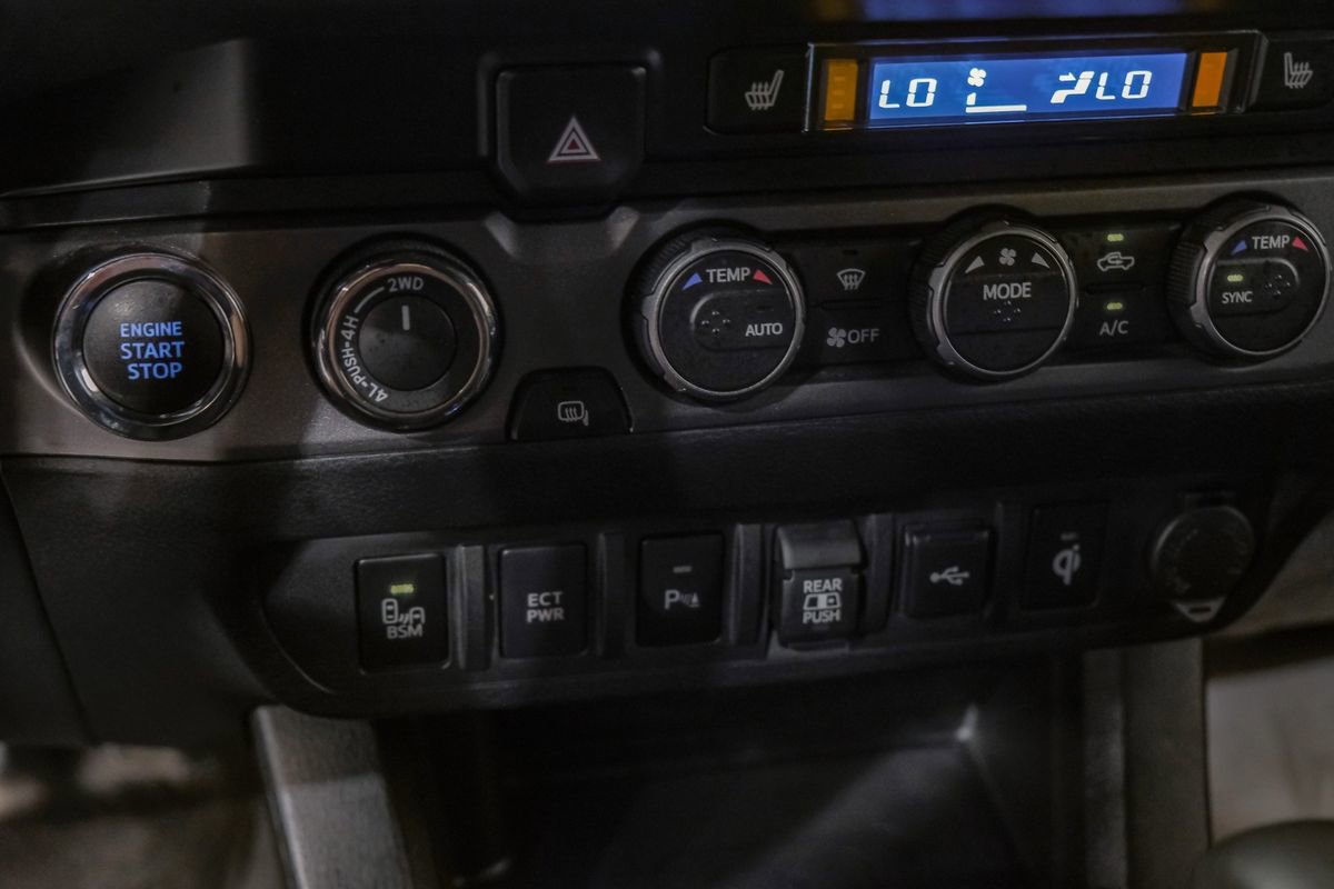 Used 2020 Toyota Tacoma TRD Off-Road w/ Advanced Technology Package image 26