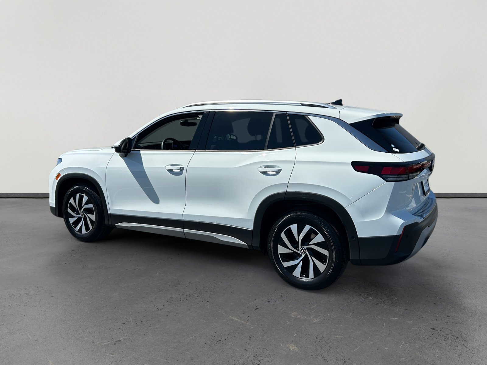 Certified 2026 Volkswagen Tiguan S FWD image 3