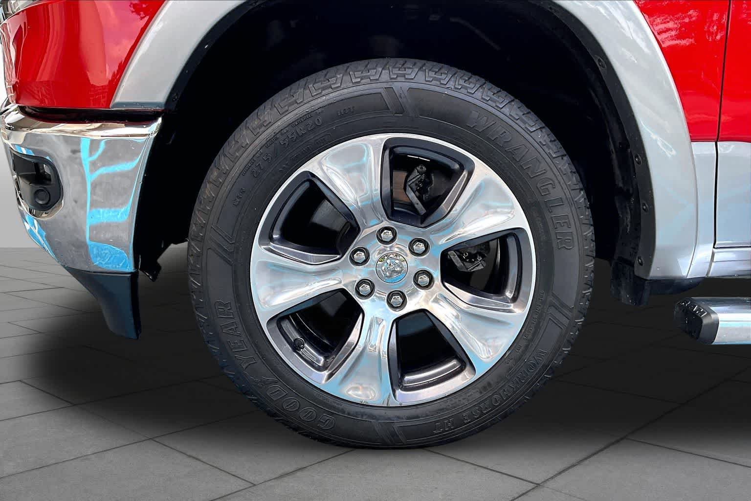 Used 2021 RAM 1500 Laramie AWD/4WD image 11