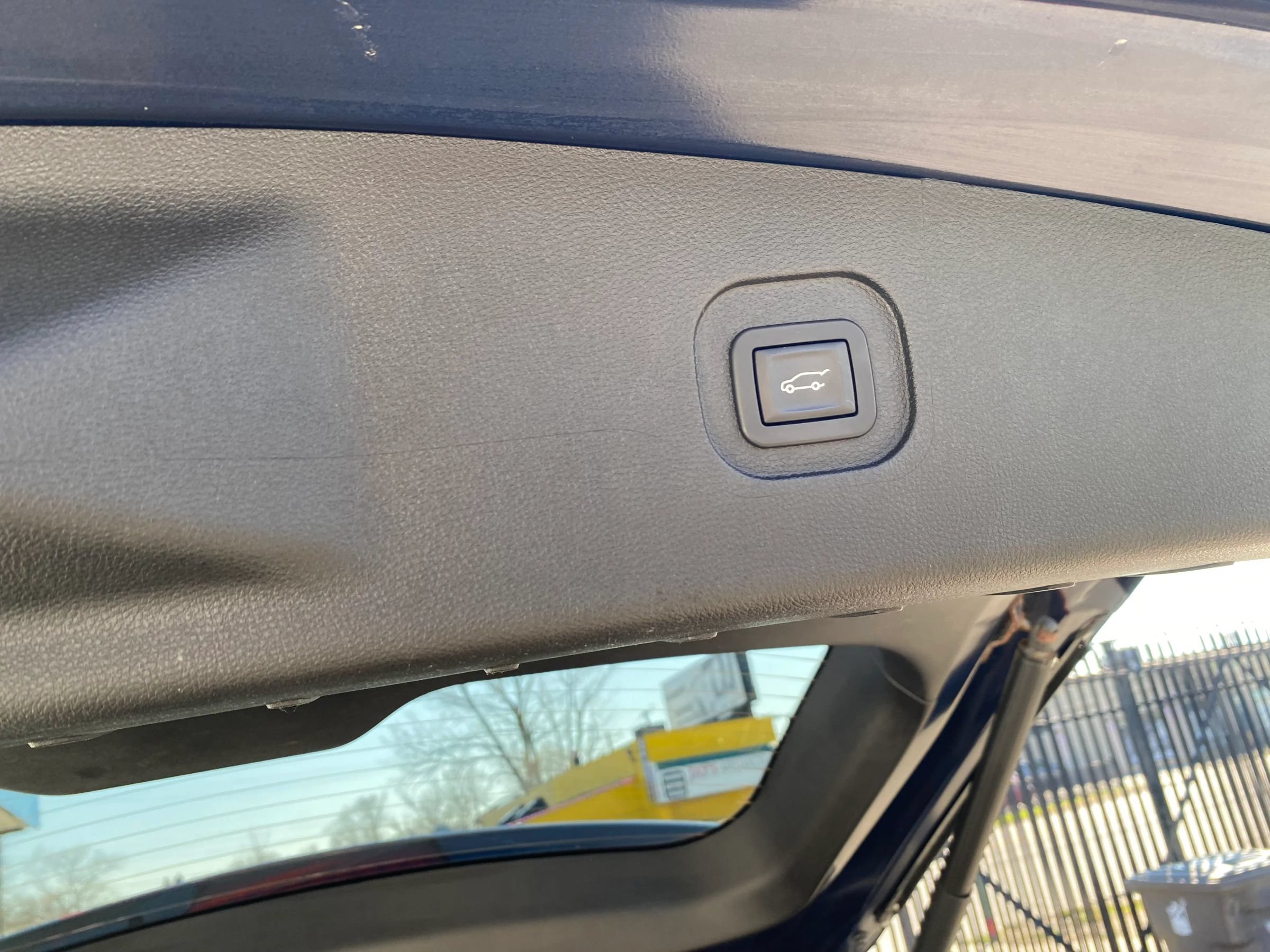 Used 2017 Chevrolet Equinox LT w/ Convenience Package AWD/4WD image 11