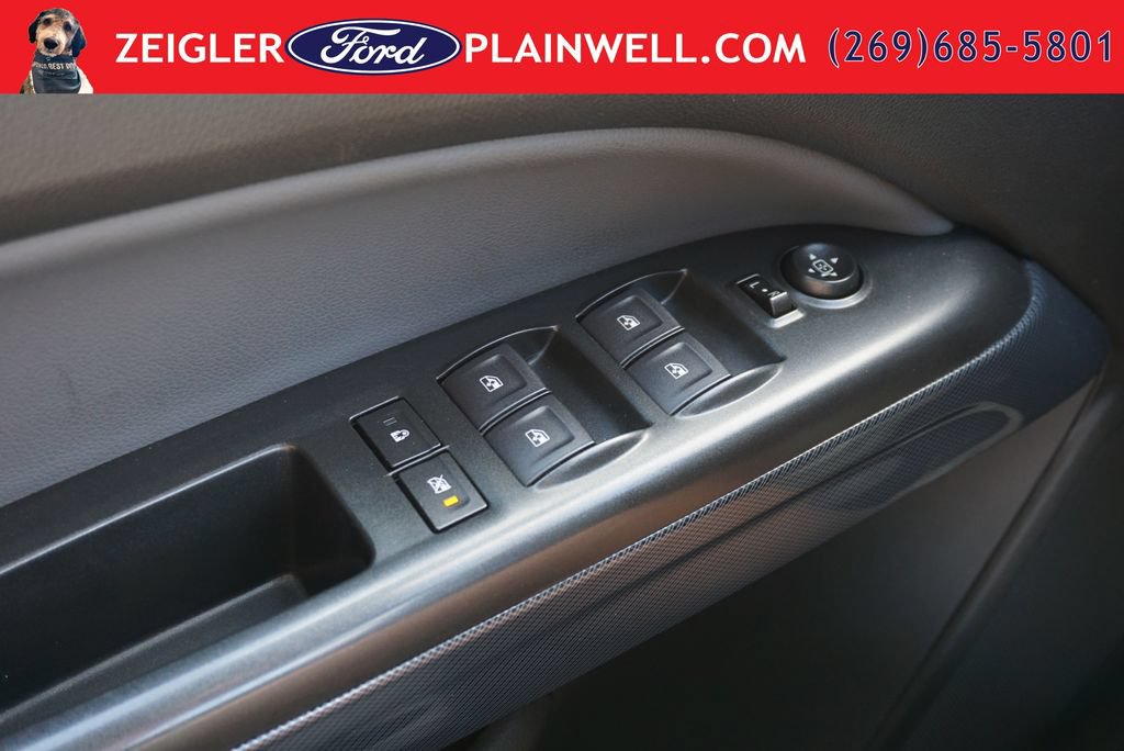 Used 2022 Chevrolet Colorado Z71 AWD/4WD image 31