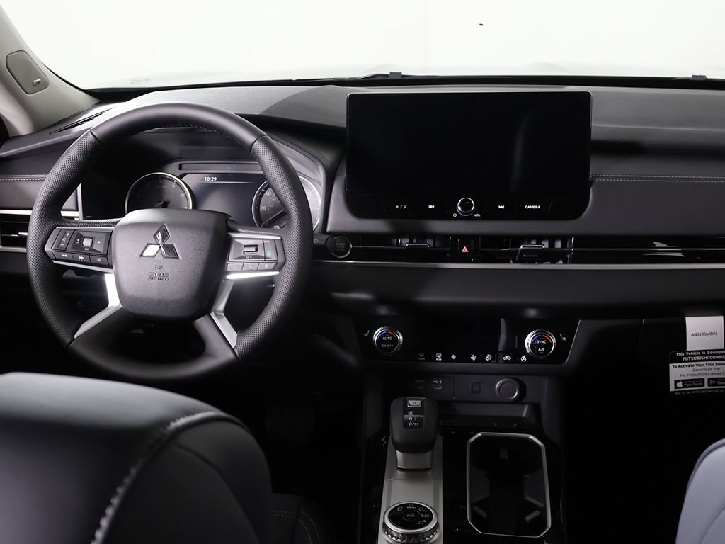 New 2026 Mitsubishi Outlander SE FWD image 35