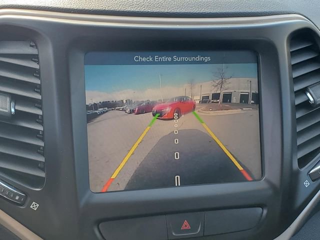 Used 2015 Jeep Cherokee Limited w/ Luxury Group image 31