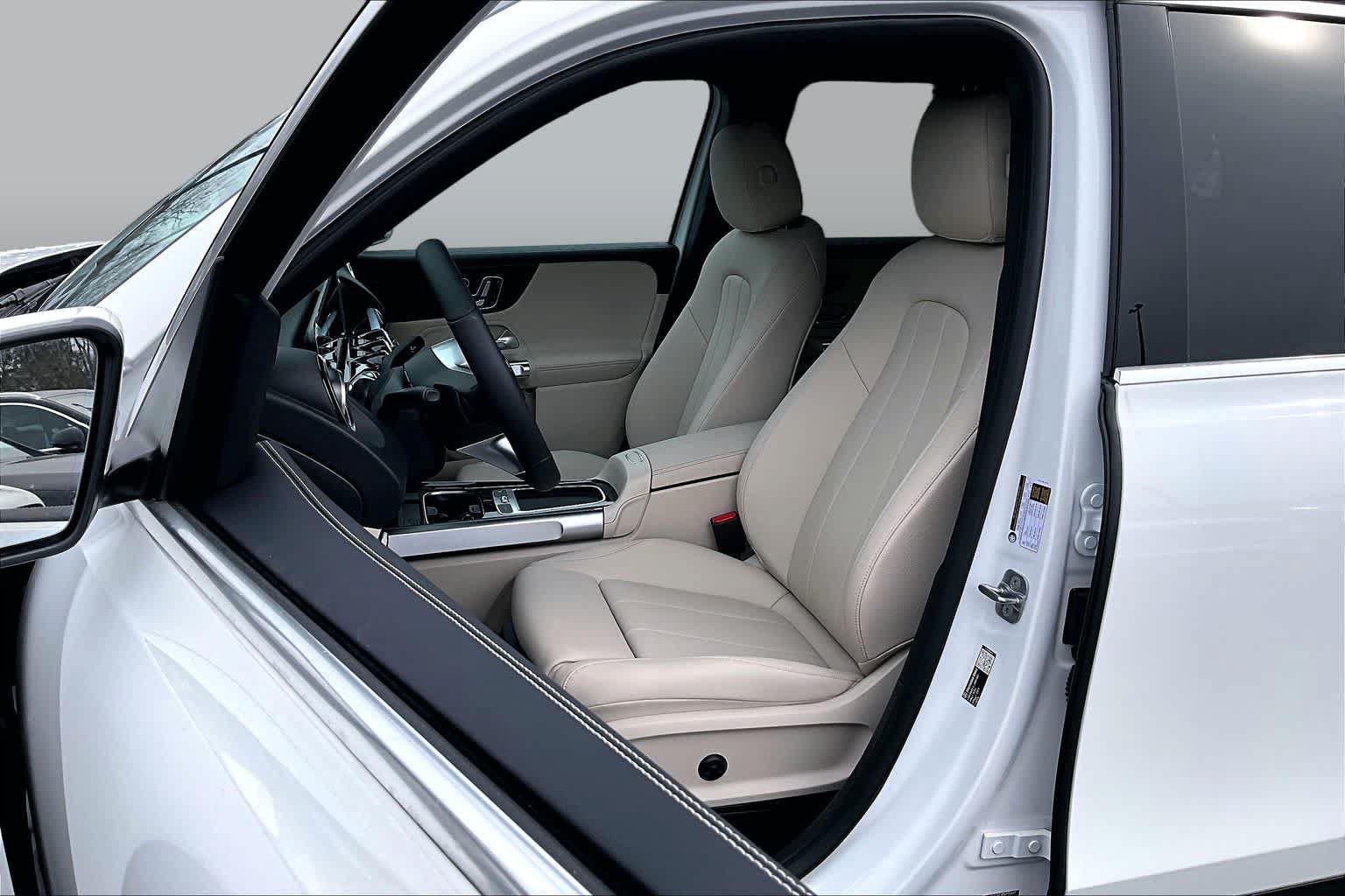 New 2026 Mercedes-Benz GLB 250 4MATIC image 13
