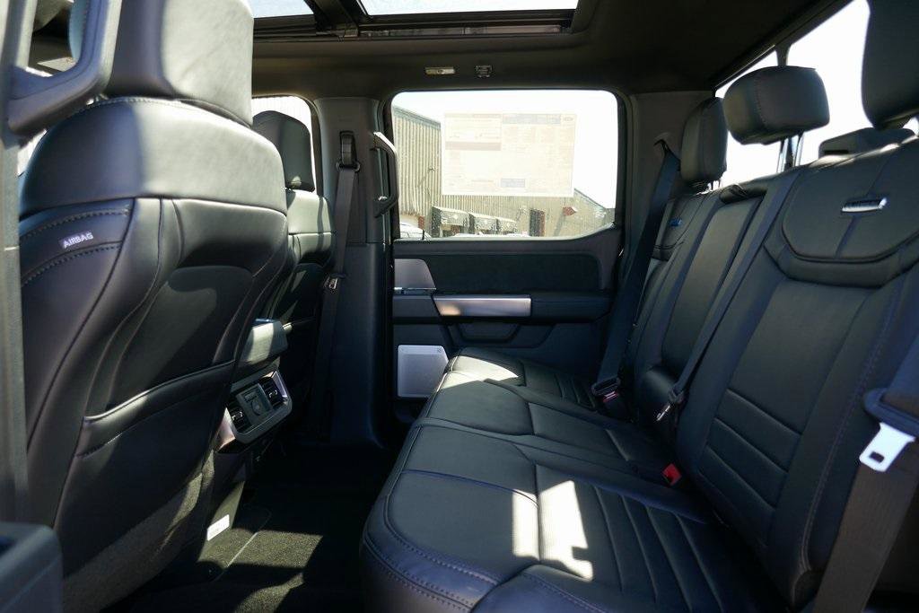 New 2026 Ford F350 Platinum w/ FX4 Off-Road Package image 12