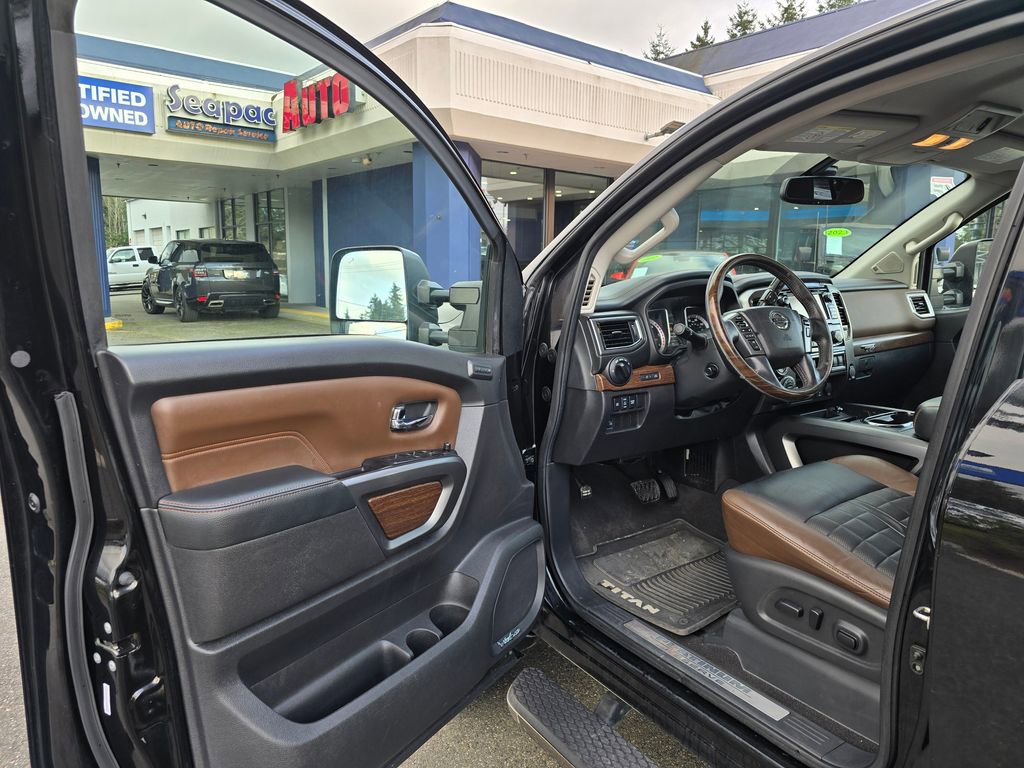 Used 2016 Nissan Titan Platinum Reserve image 19