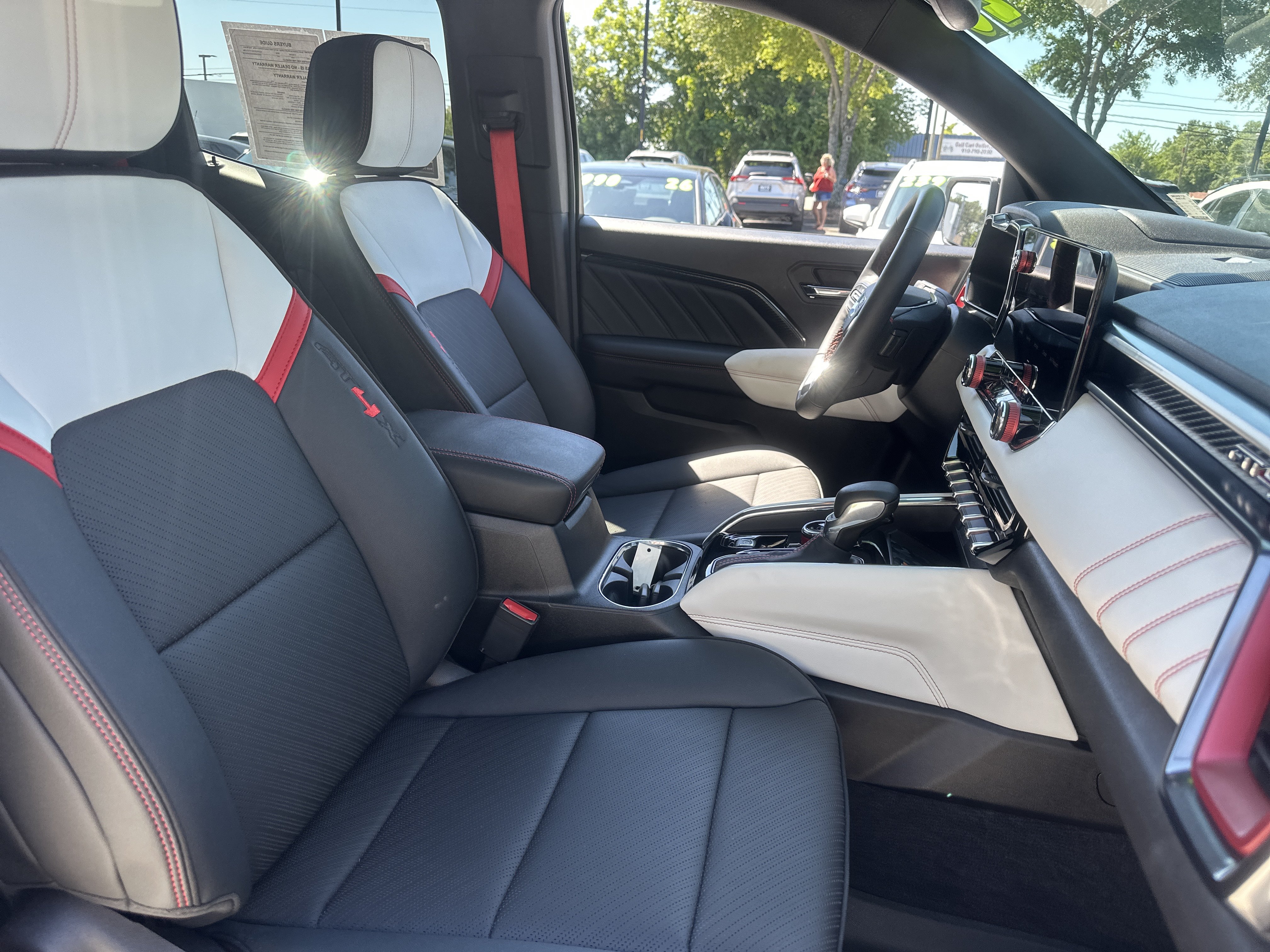 Used 2026 GMC Canyon AT4X AWD/4WD image 6