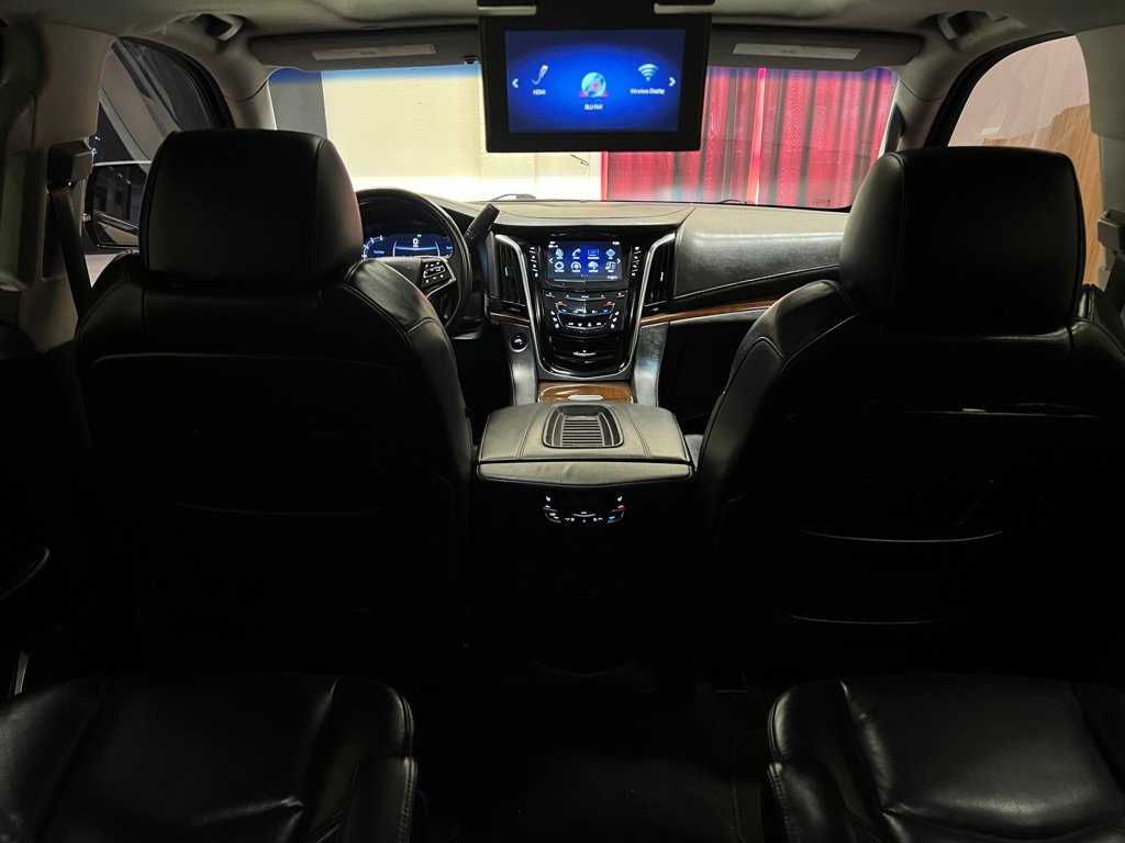 Used 2018 Cadillac Escalade Luxury RWD image 25