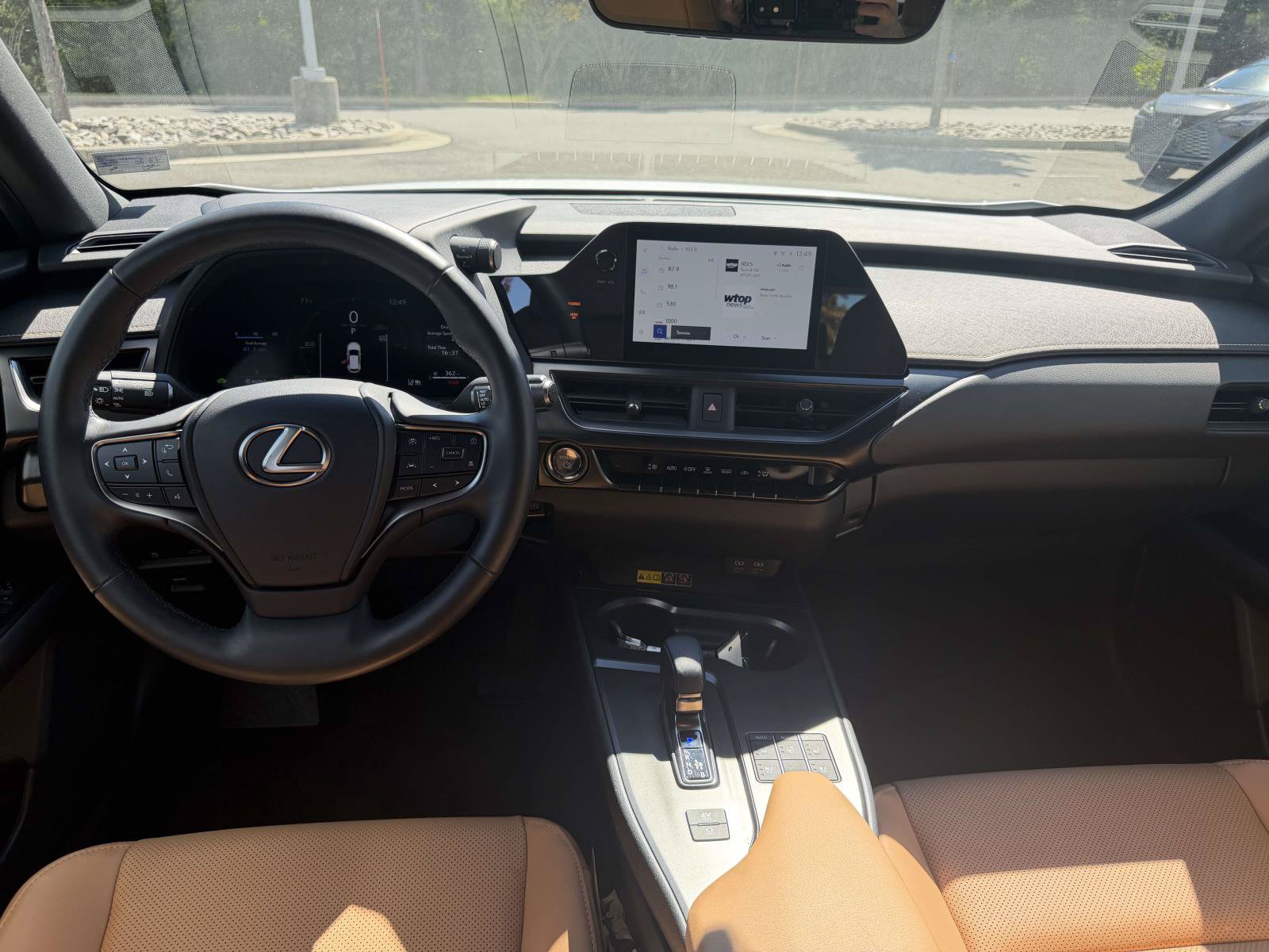 Used 2025 Lexus UX 300h AWD w/ Cold Area Package image 8